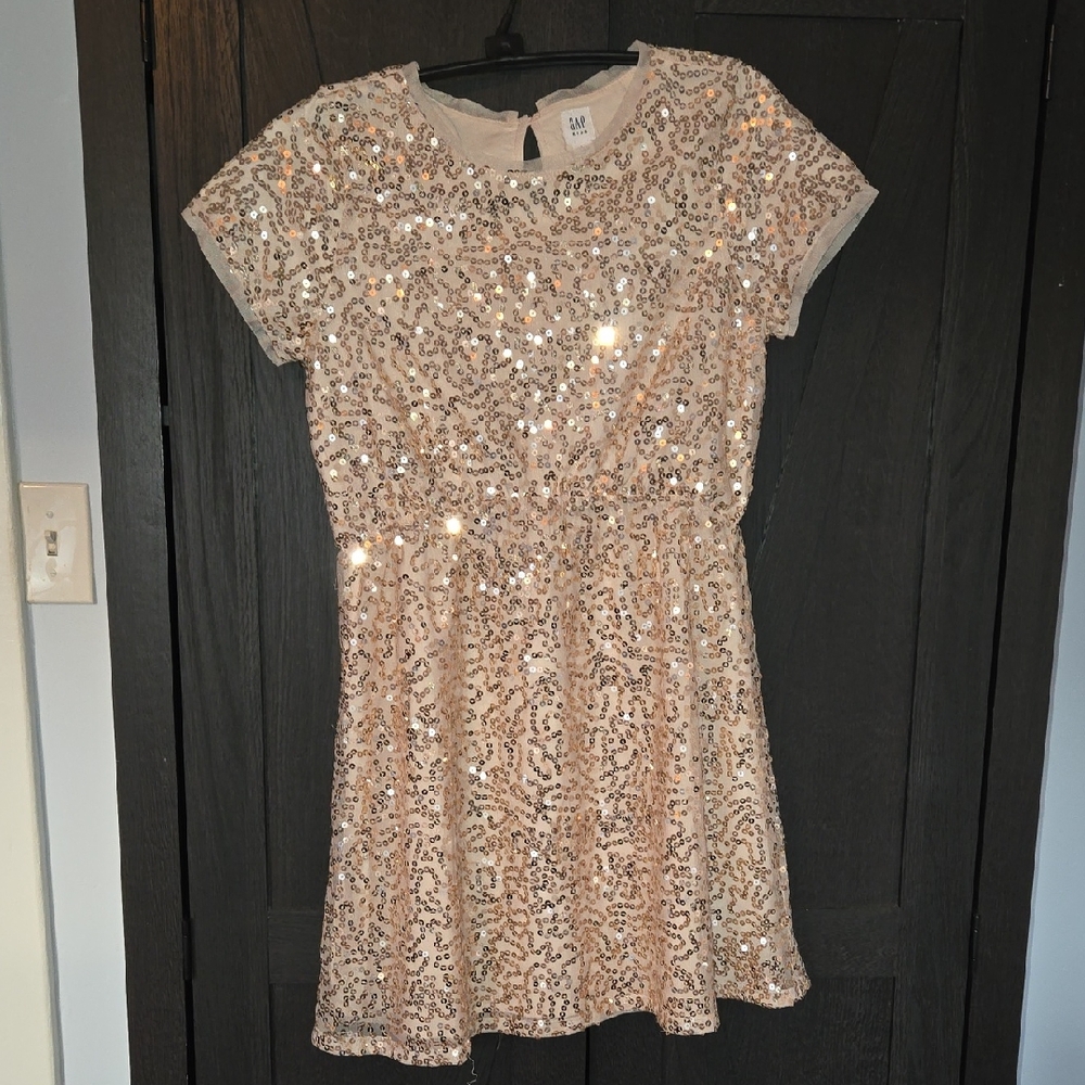 Gap KIDS Glittering Sequin Party Dress in Rose Gold